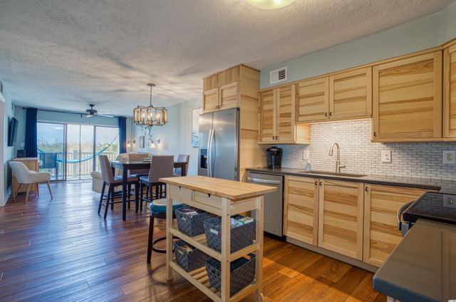 Kitchen/Dining
