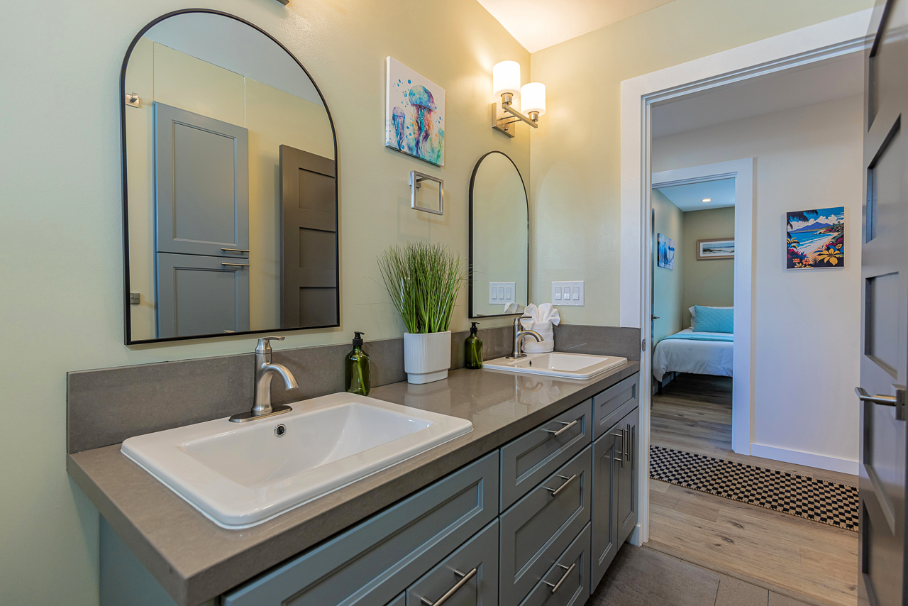 Dual Vanity to Help with Getting Beach Ready