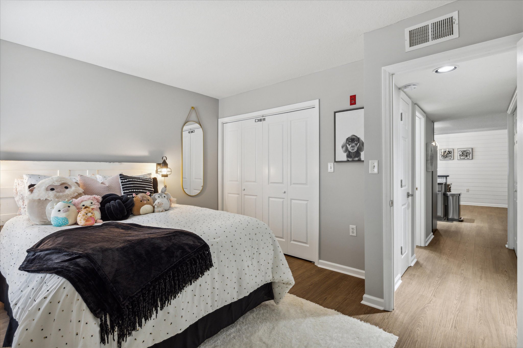 Queen Bedroom