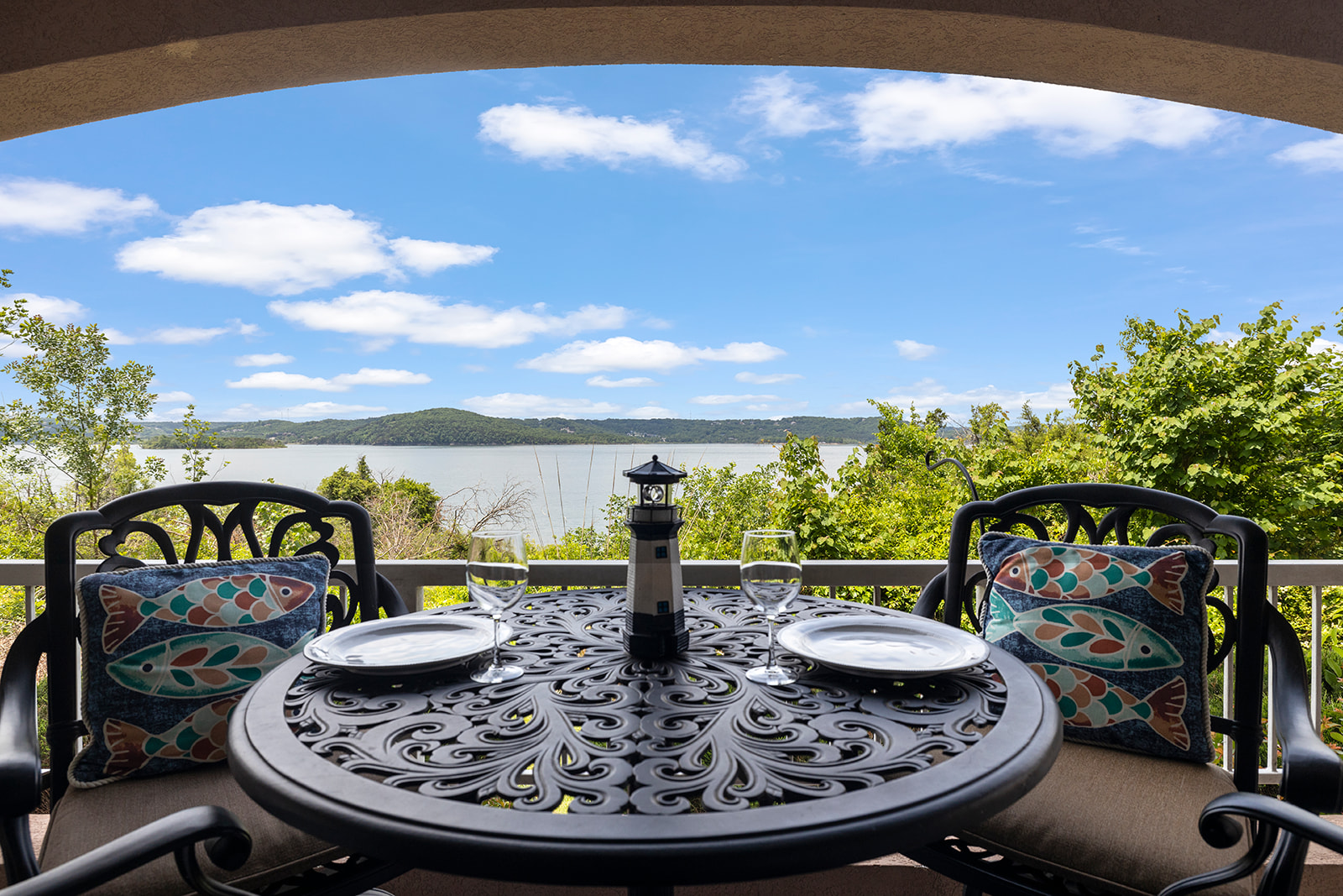 Beautiful views of Table Rock Lake off your back porch!