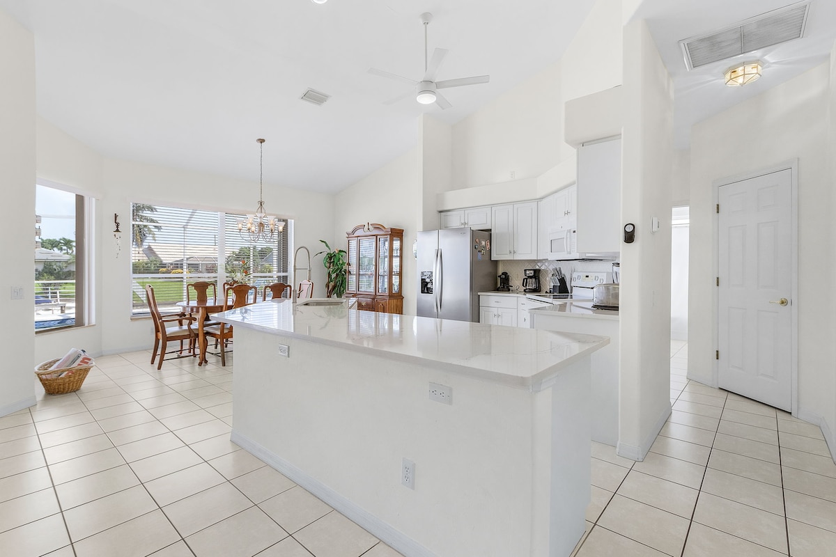 Open kitchen equipped with everything you need for a seamless culinary experience!