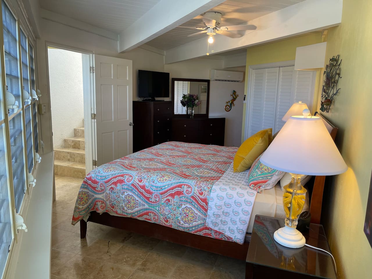 Guest Bedroom (Located on lower level) - King Bed 