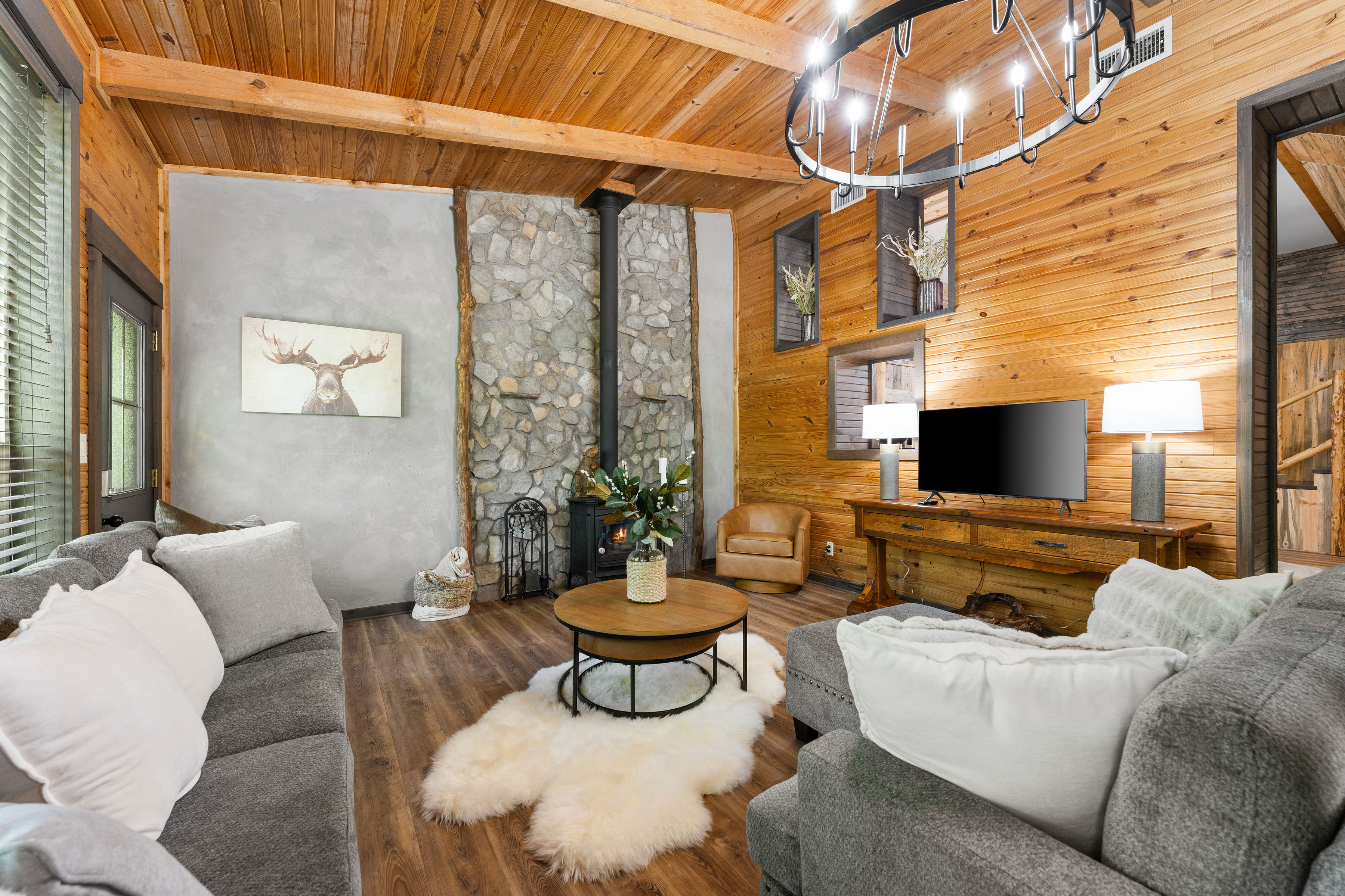 Stones Throw Lodge