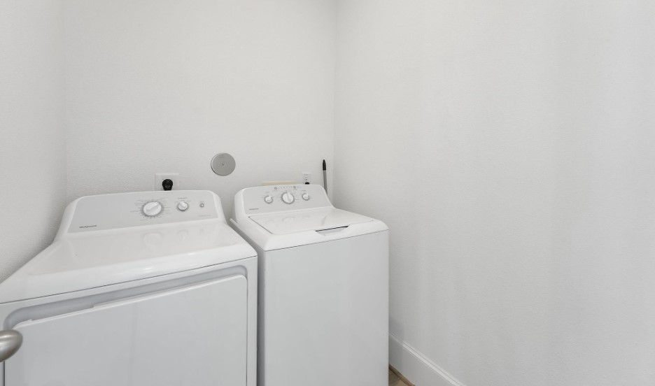 7efcc45003dd44afbcfc4ab24d09a772 | Beachhouse | Texas | TX | Vacation Homes | Galveston | Crystal Beach | Kokomo | Breezy Days | Beachfront Elegance | Sunrise Serenity | Southern Sands Property Management, LLC