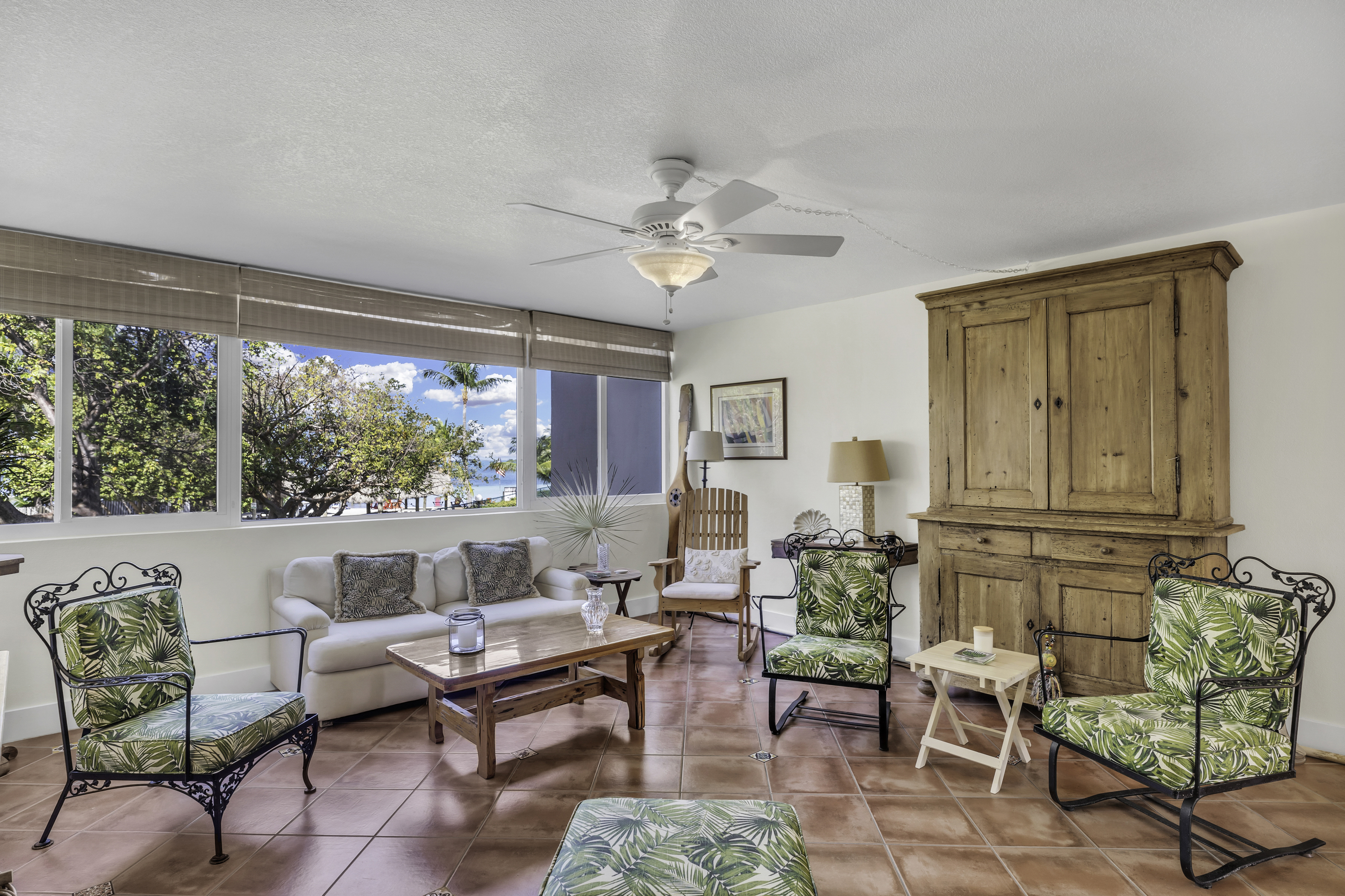 Sandy Pointe 108