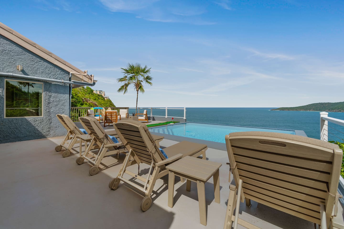 Pool with panoramic views of the ocean and island chain! 