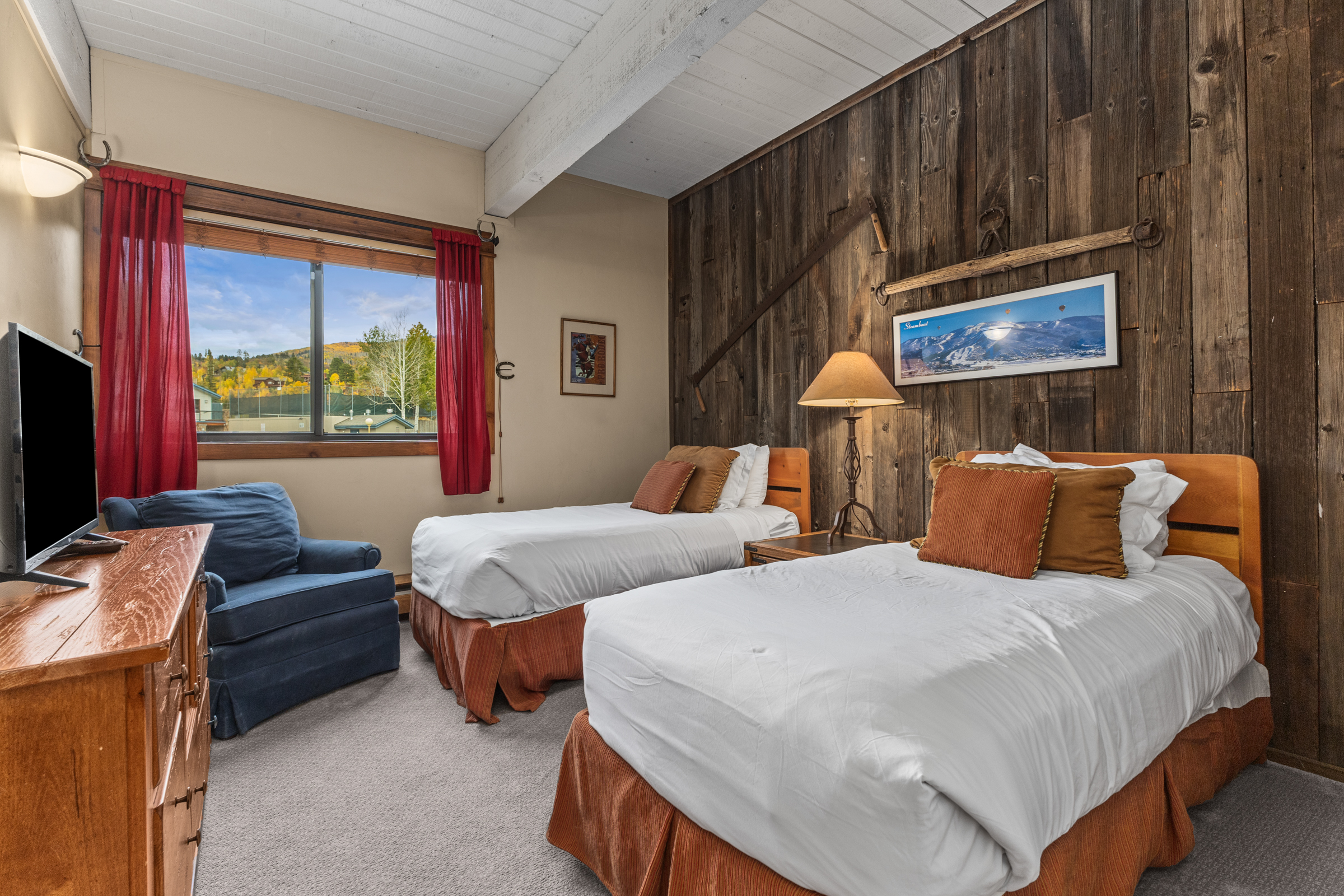 Bedroom 2 | 2 Twin Beds