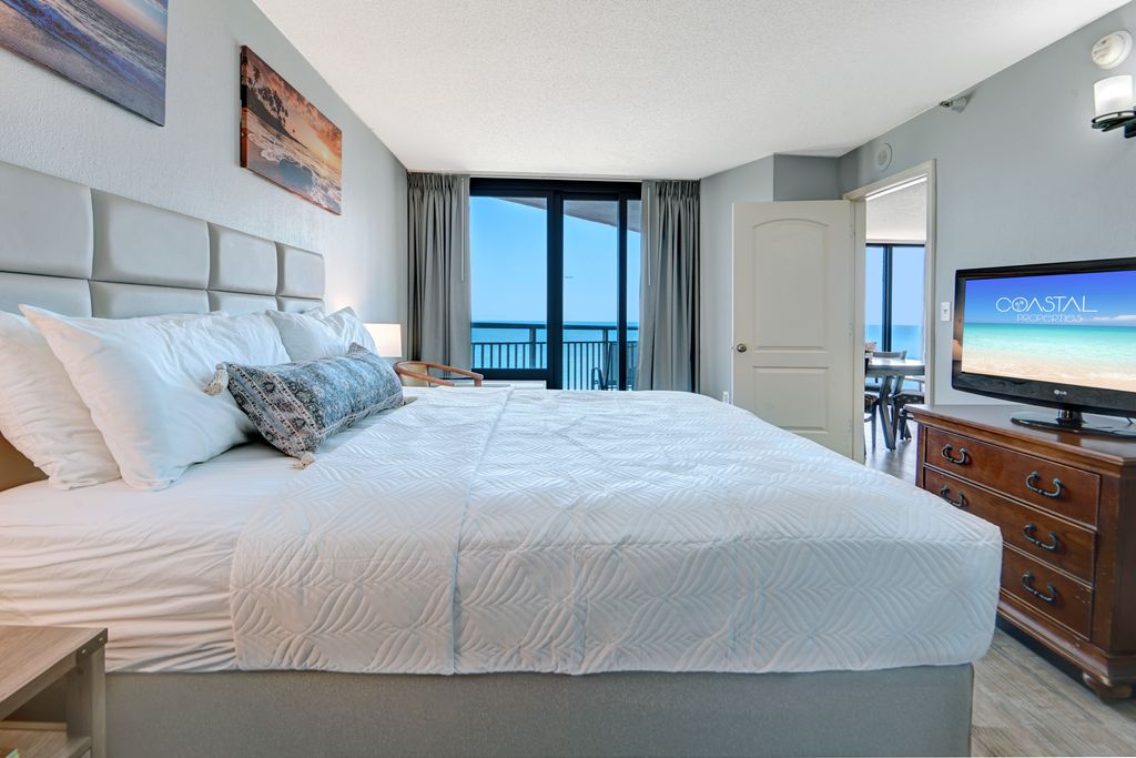 Wake up to the smell of a sea breeze and the feel of warm sunshine!