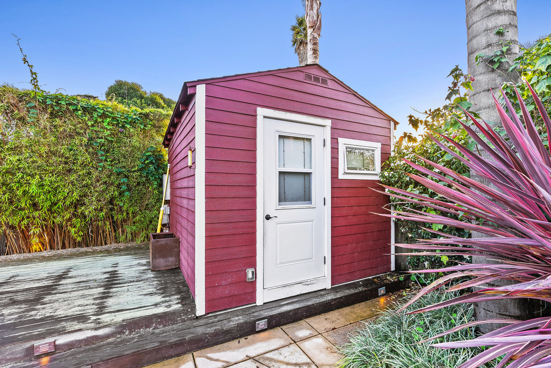 Guest cottage