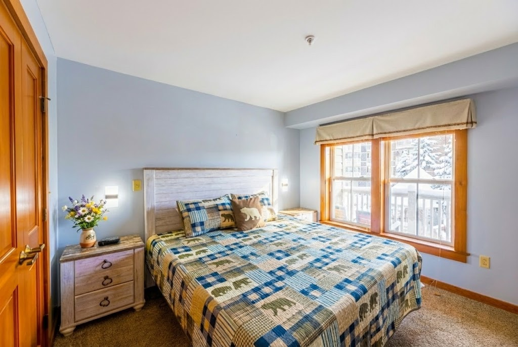 King Bedroom, The perfect retreat after a day of exploring!  Here's What our previous guest has to say: Jessica Greico: "The bed was exceptionally comfortable—definitely a highlight of our tri