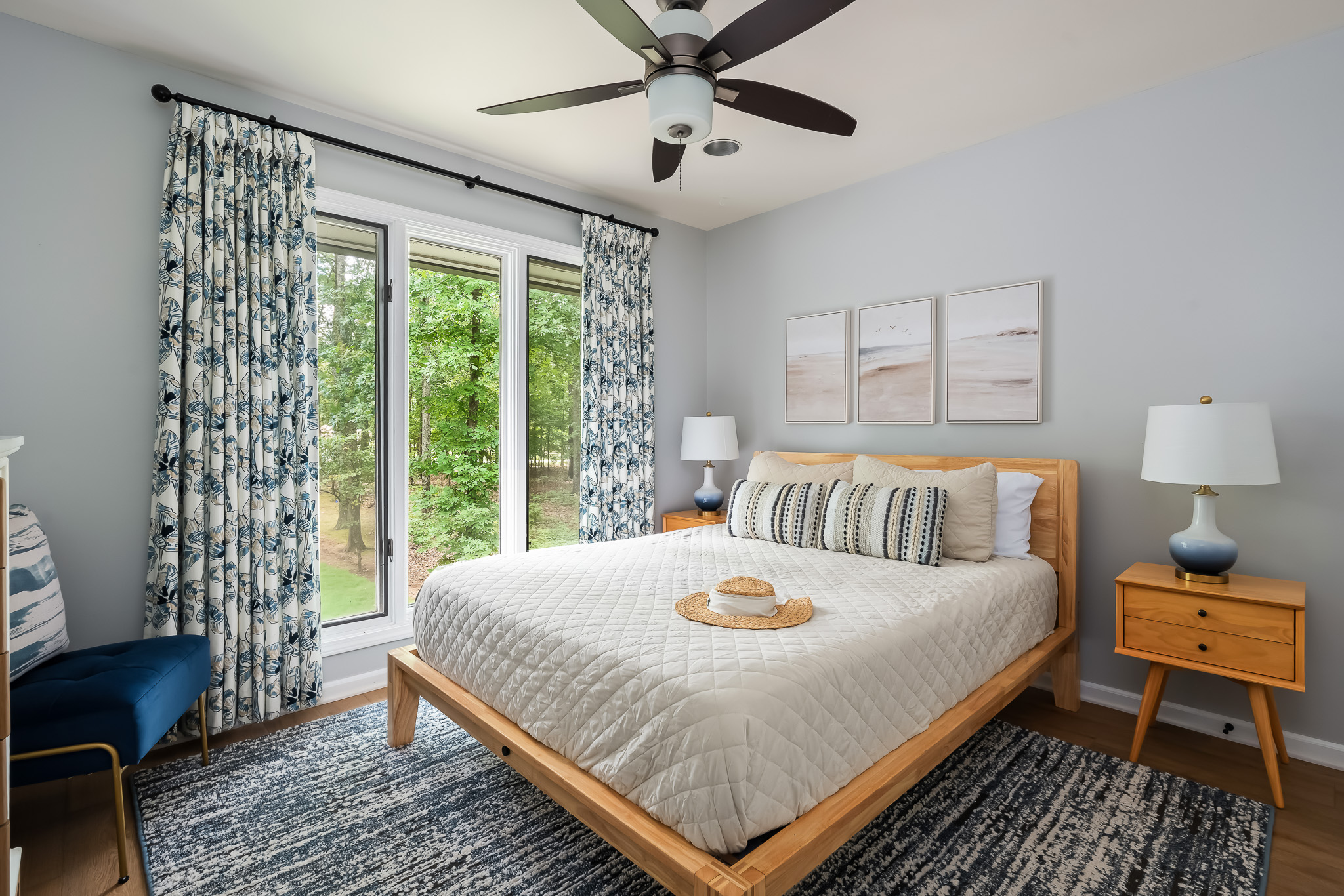 Bedroom 2, Queen Bed