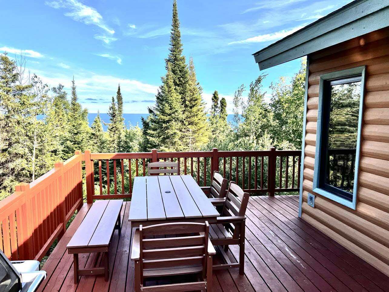 From the deck, you look out over the treetops straight to Lake Superior. The trees frame the view of the wonderful glimpses of Lake Superior. 