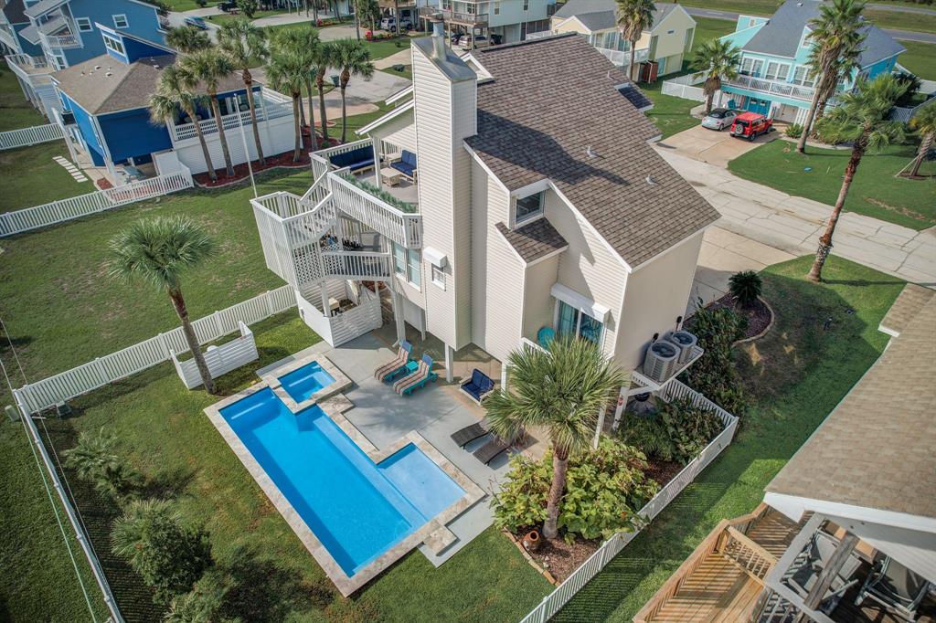 7fecbd73e68a43f4ad1a6fe1e6092344 | Beachhouse | Texas | TX | Vacation Homes | Galveston | Crystal Beach | Kokomo | Breezy Days | Beachfront Elegance | Sunrise Serenity | Southern Sands Property Management, LLC