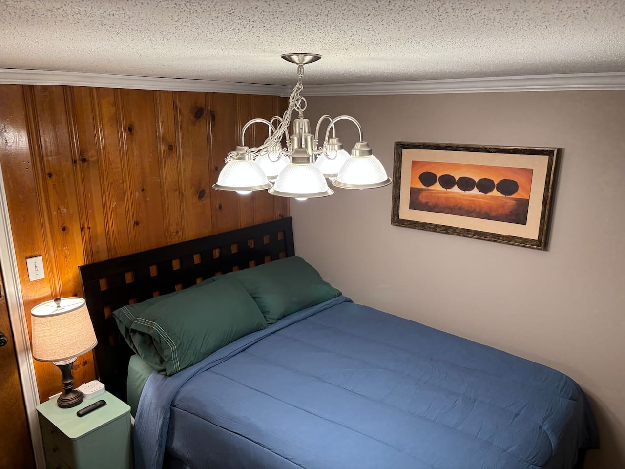 Super comfortable queen size, pillow top mattress with silky-smooth sheets and comforter. Standard USB, USB-C port and power outlets are conveniently located next to the bed.