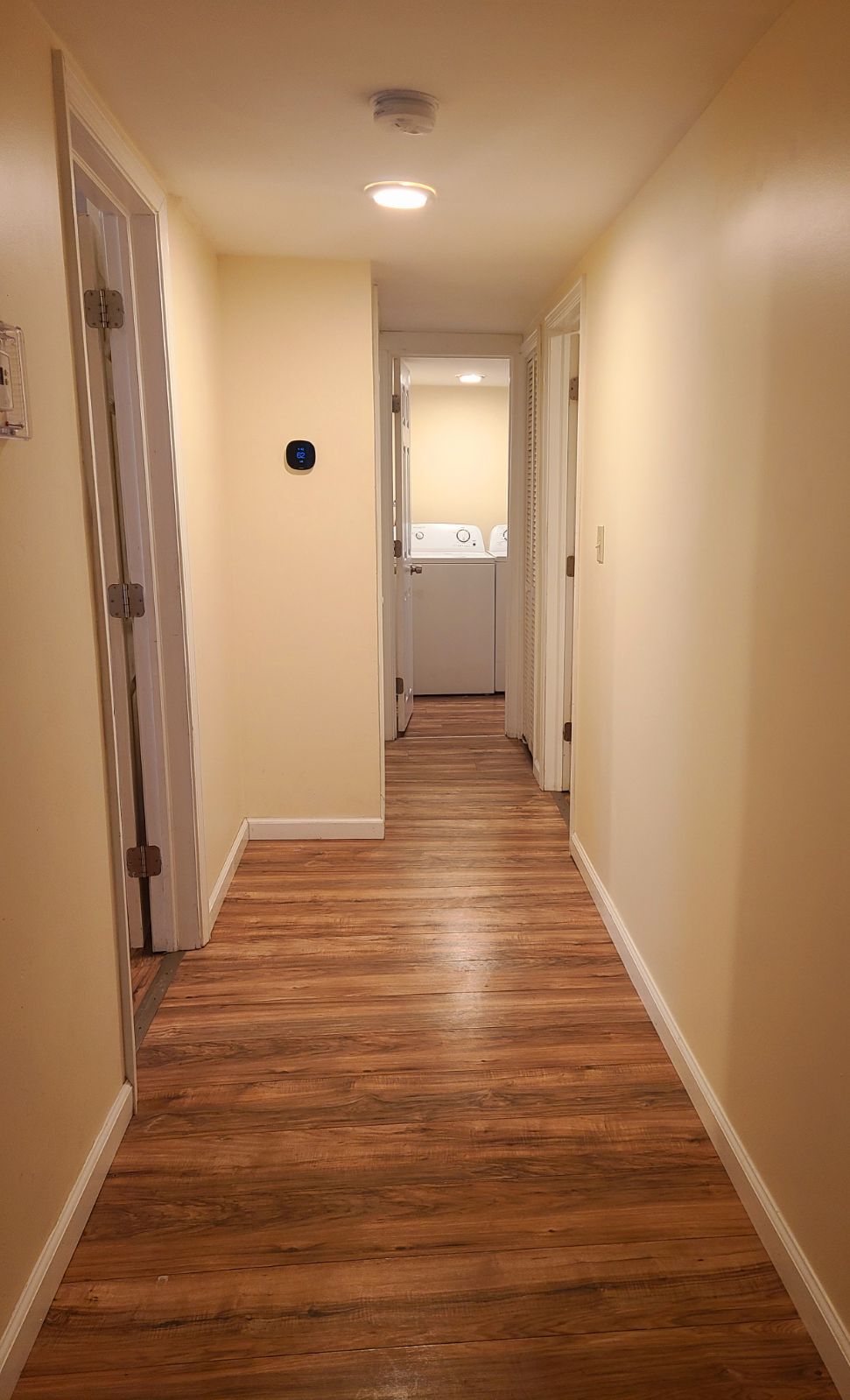 26 Columbia - hallway leading to laundry