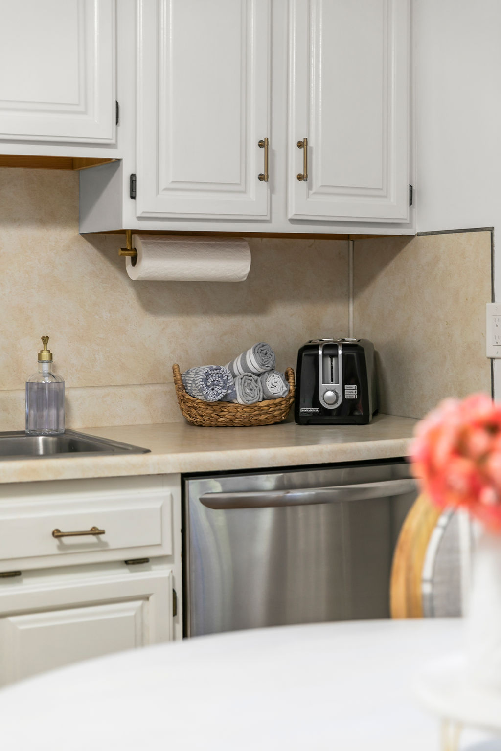 Turn your kitchen into a culinary haven with our Complete Kitchen Tools, crafted for both functionality and elegance.