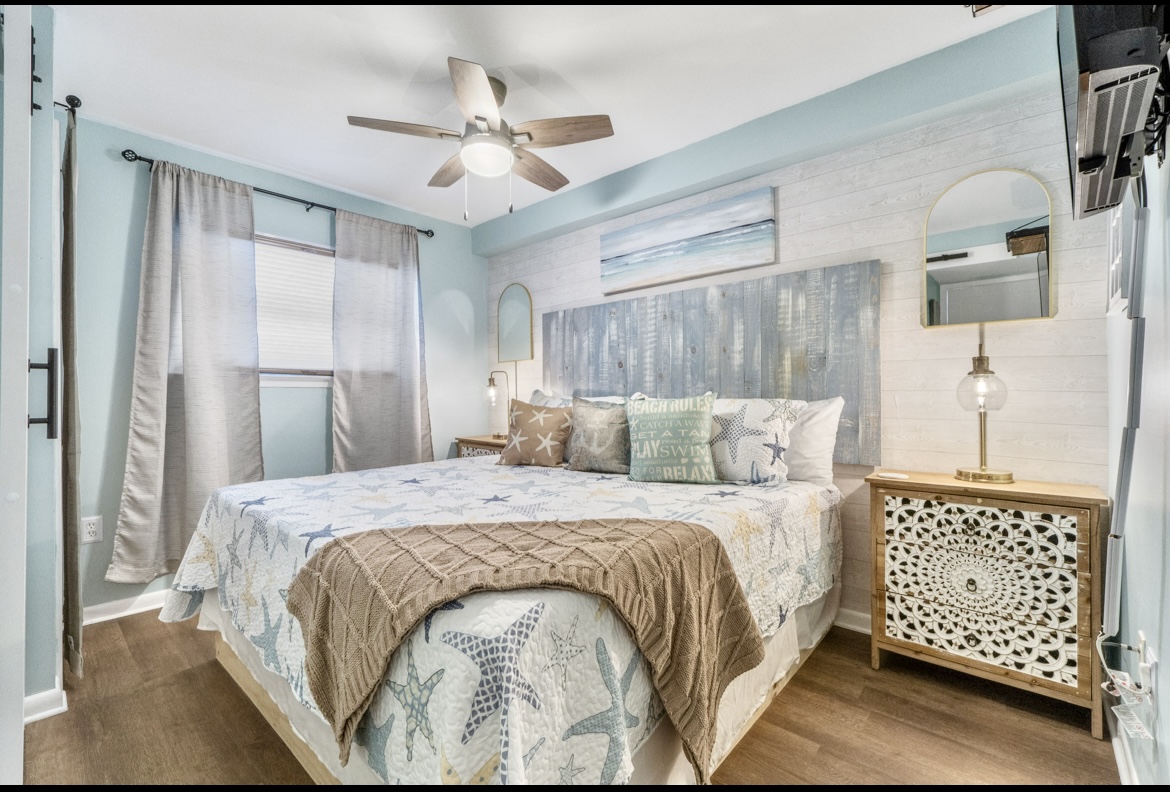 Bedroom-King Size Bed