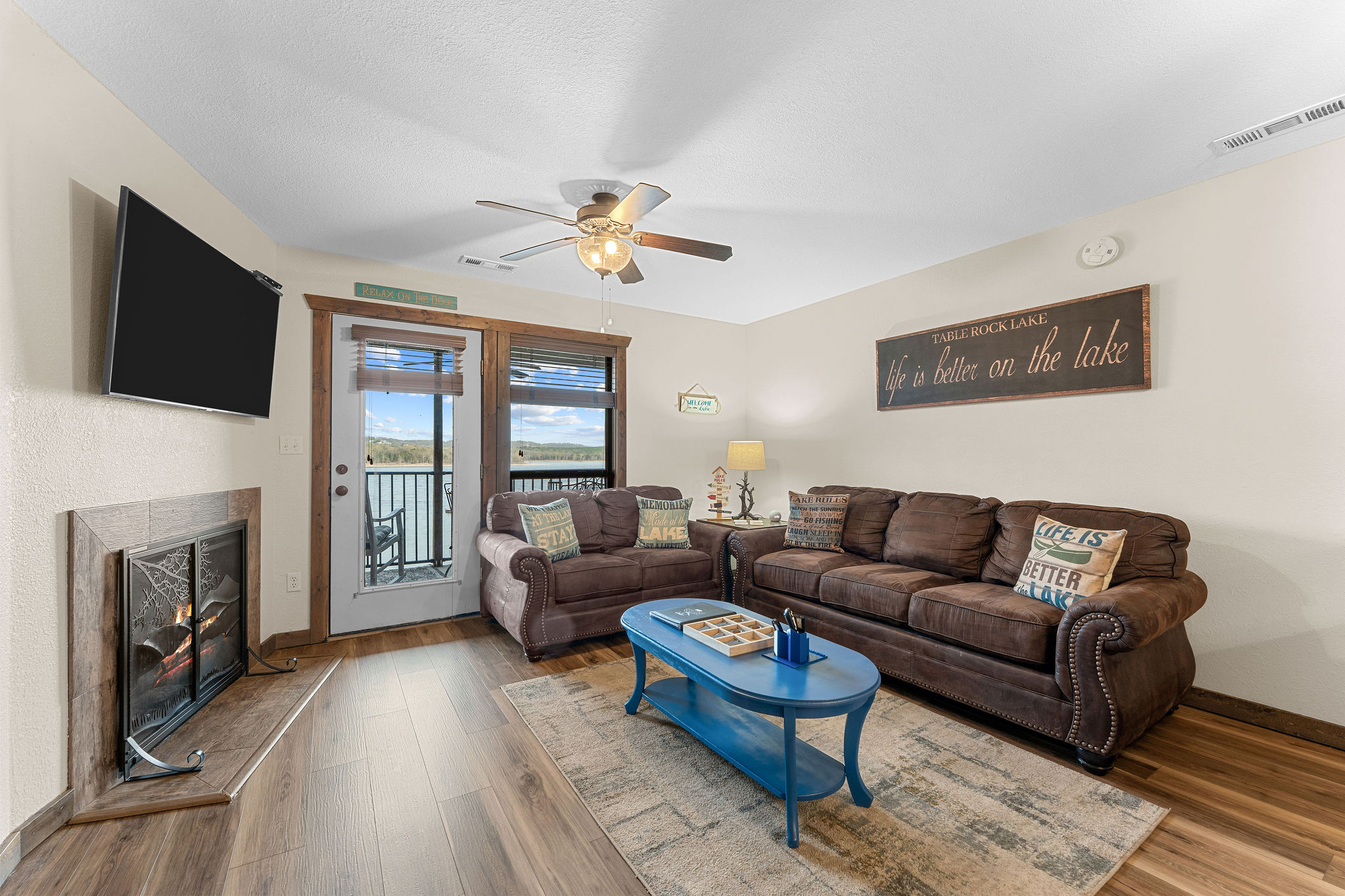 Sofa's to make yourself right at home!