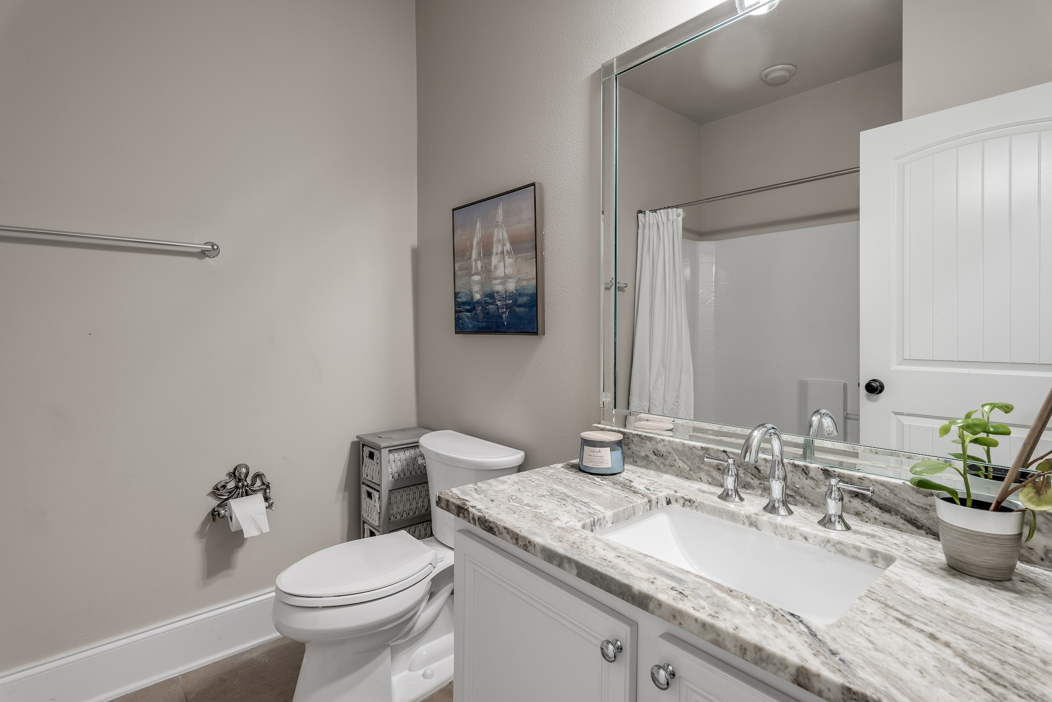 2nd Bathroom