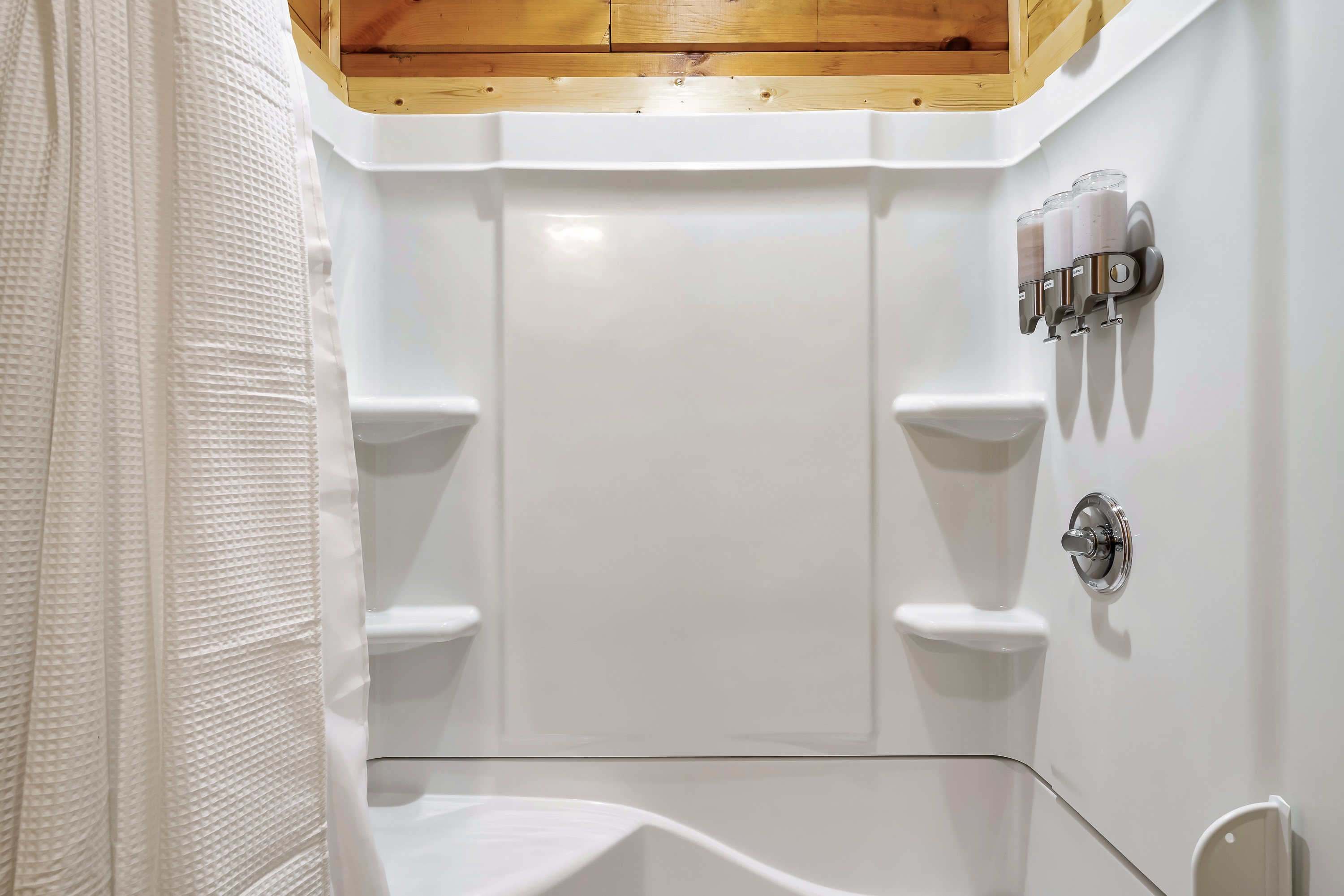 Both of our showers offer complimentary shampoo, conditioner and shower gel.