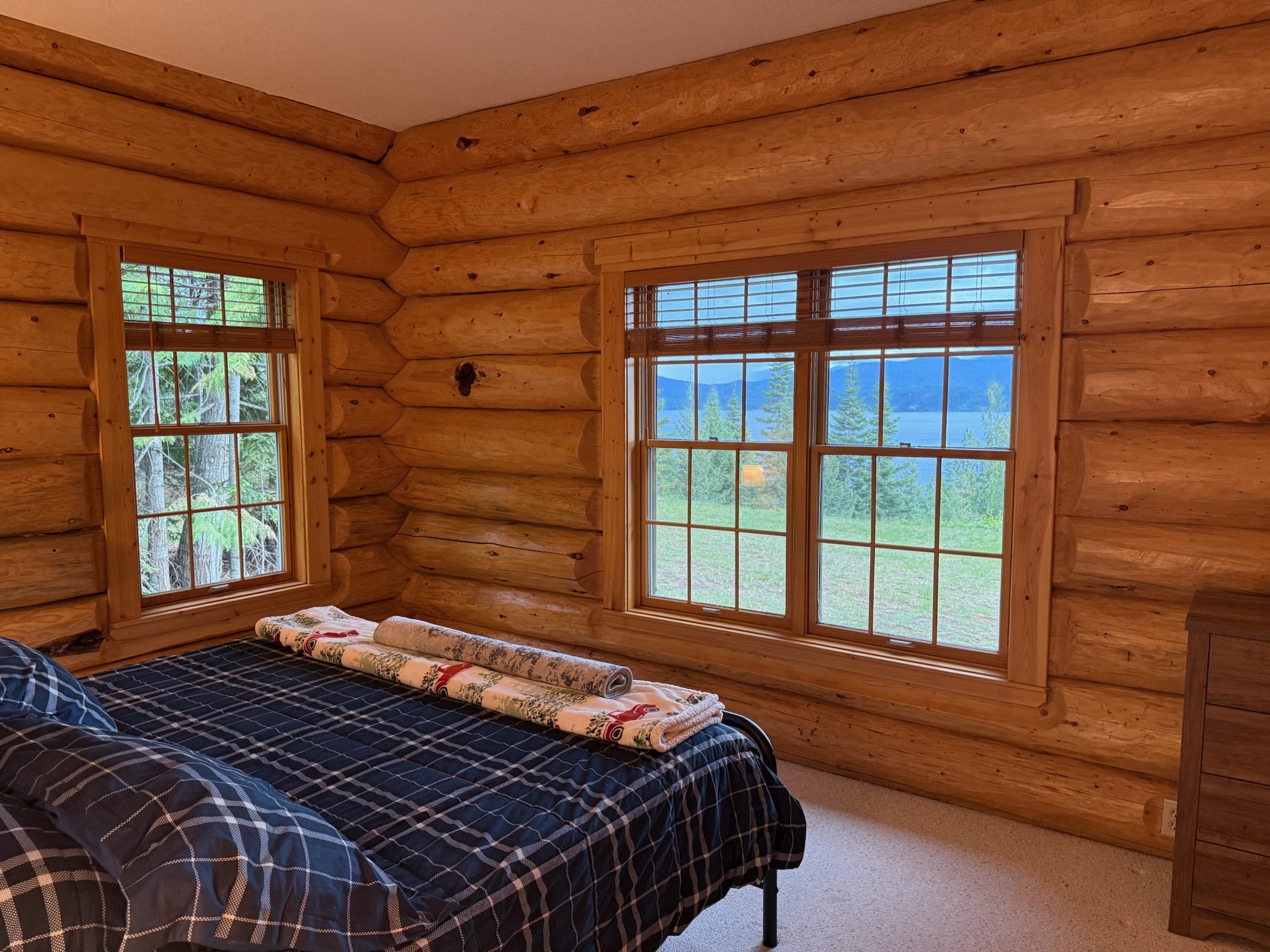 Lake views from upstairs guest