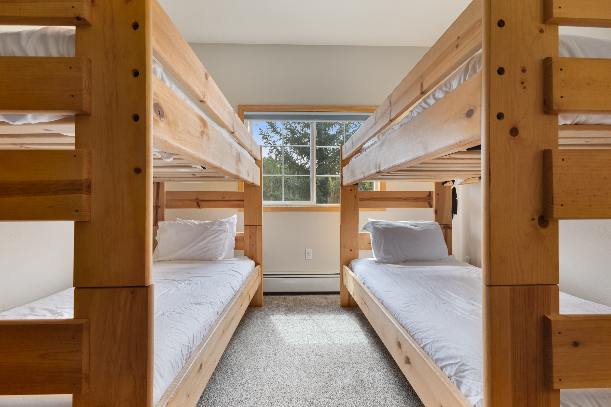 Twin Bunks Bedroom 3
