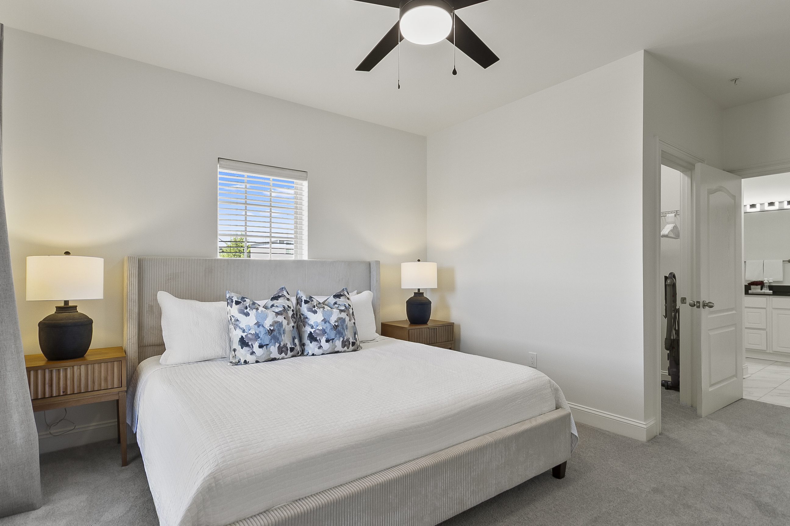 Master King Bedroom
