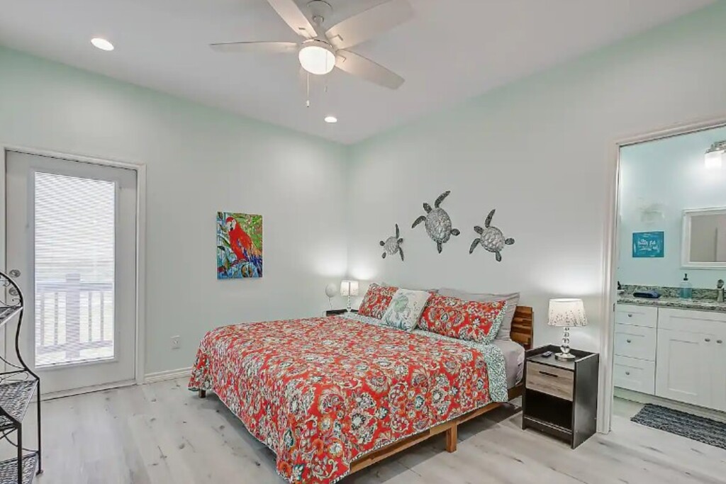 8140614ceab0492fa60e543df1610ca4 | Beachhouse | Texas | TX | Vacation Homes | Galveston | Crystal Beach | Kokomo | Breezy Days | Beachfront Elegance | Sunrise Serenity | Southern Sands Property Management, LLC