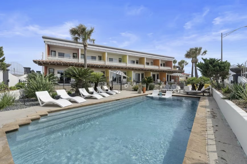 815545978781458bb20a6436fa671746 | Beachhouse | Texas | TX | Vacation Homes | Galveston | Crystal Beach | Kokomo | Breezy Days | Beachfront Elegance | Sunrise Serenity | Southern Sands Property Management, LLC