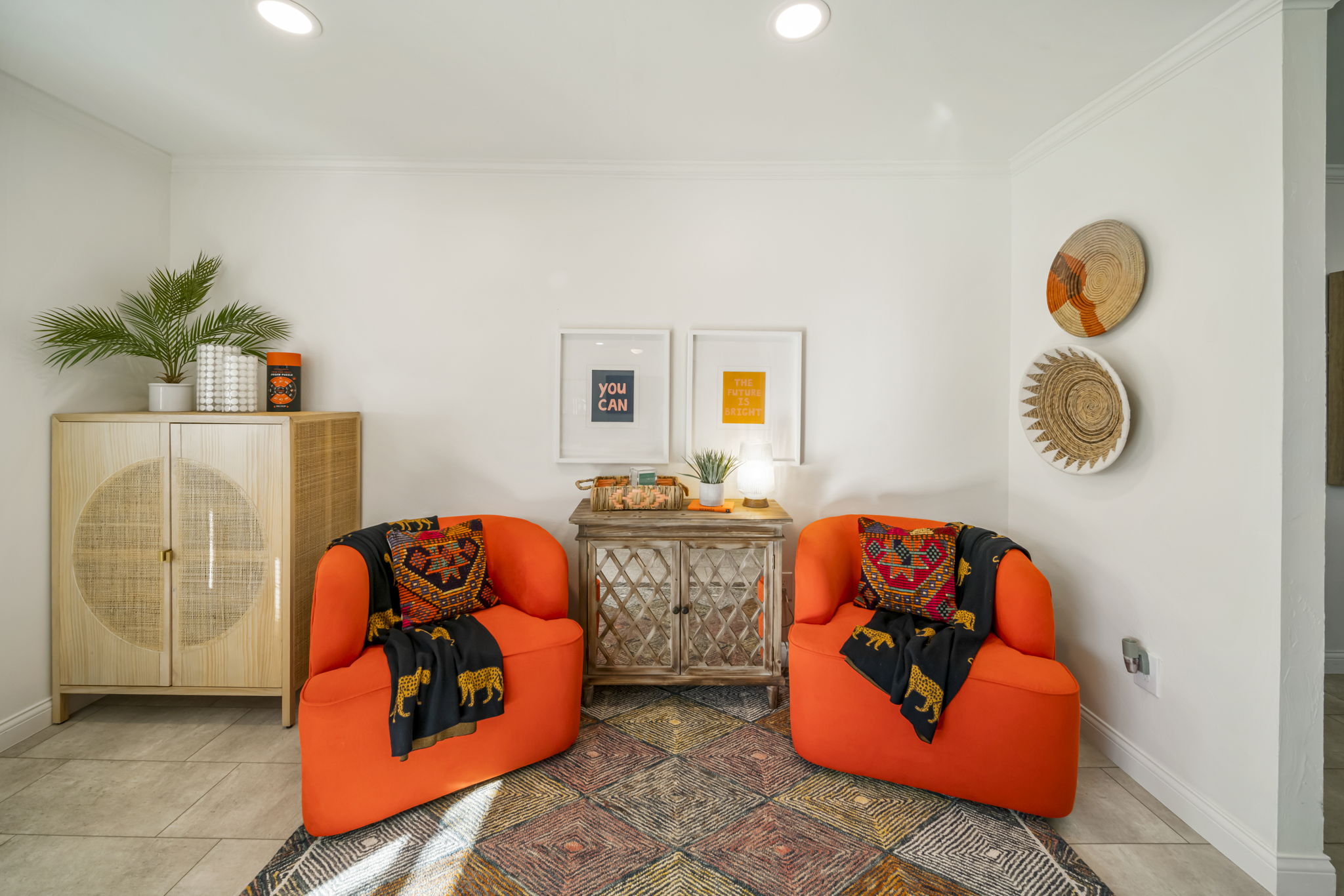 Additional sitting area in living room