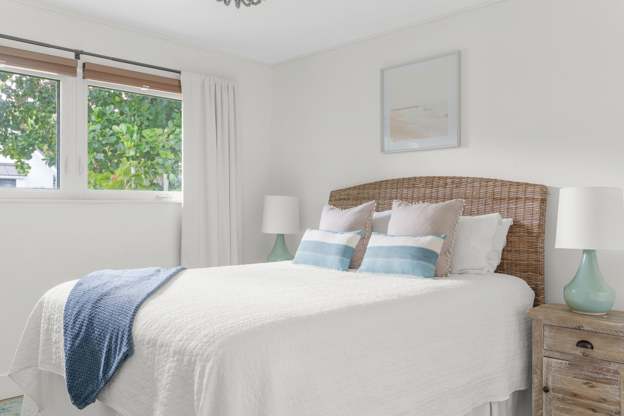 Queen guest bedroom, luxury mattress