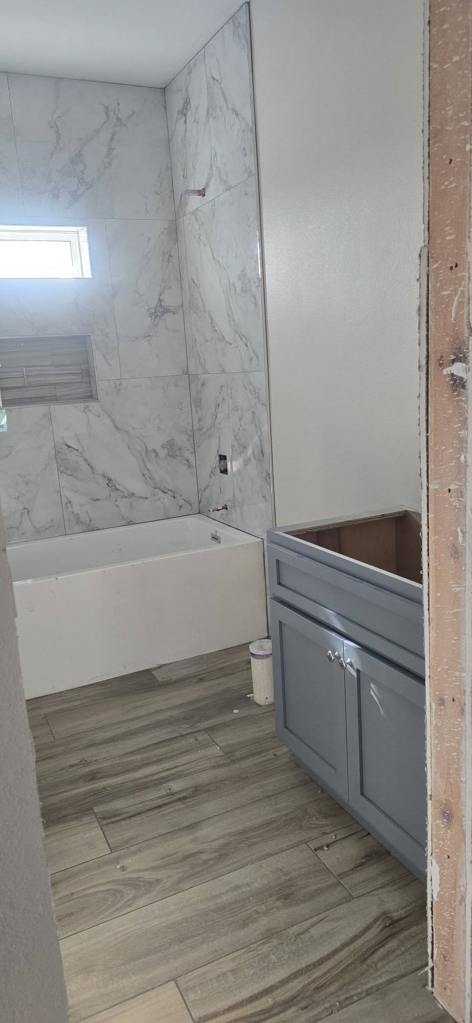 Soaker tub