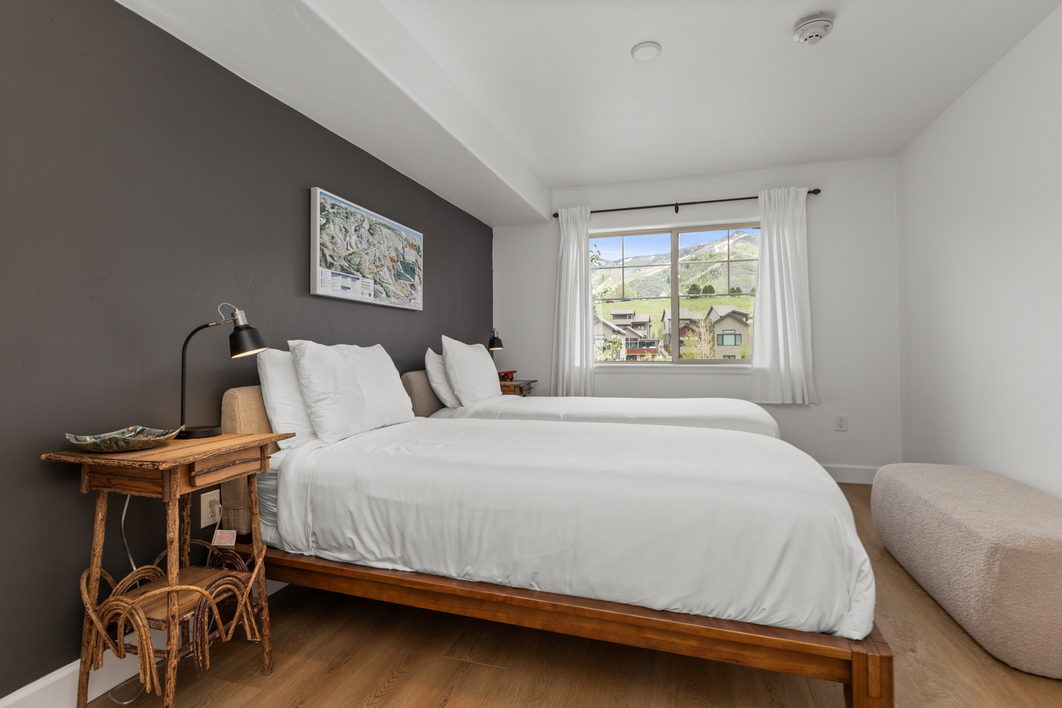 Bedroom #2 – 2 Twin Beds