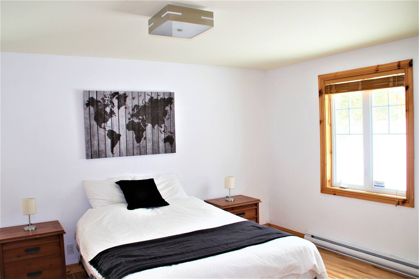  Peaceful Bedroom with Cozy Bedding