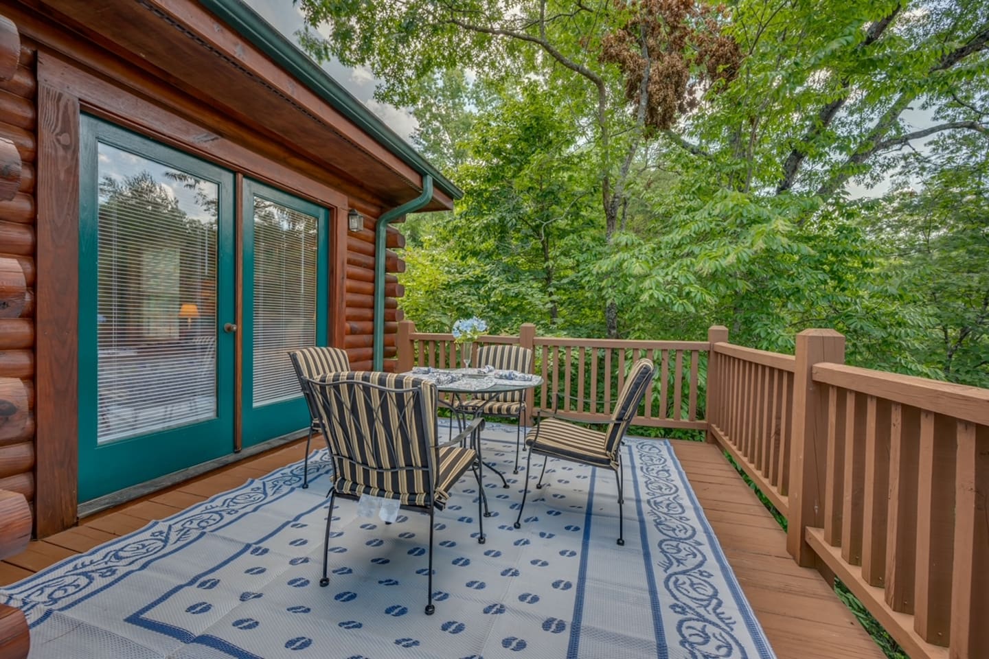 Outdoor seating on main level deck!