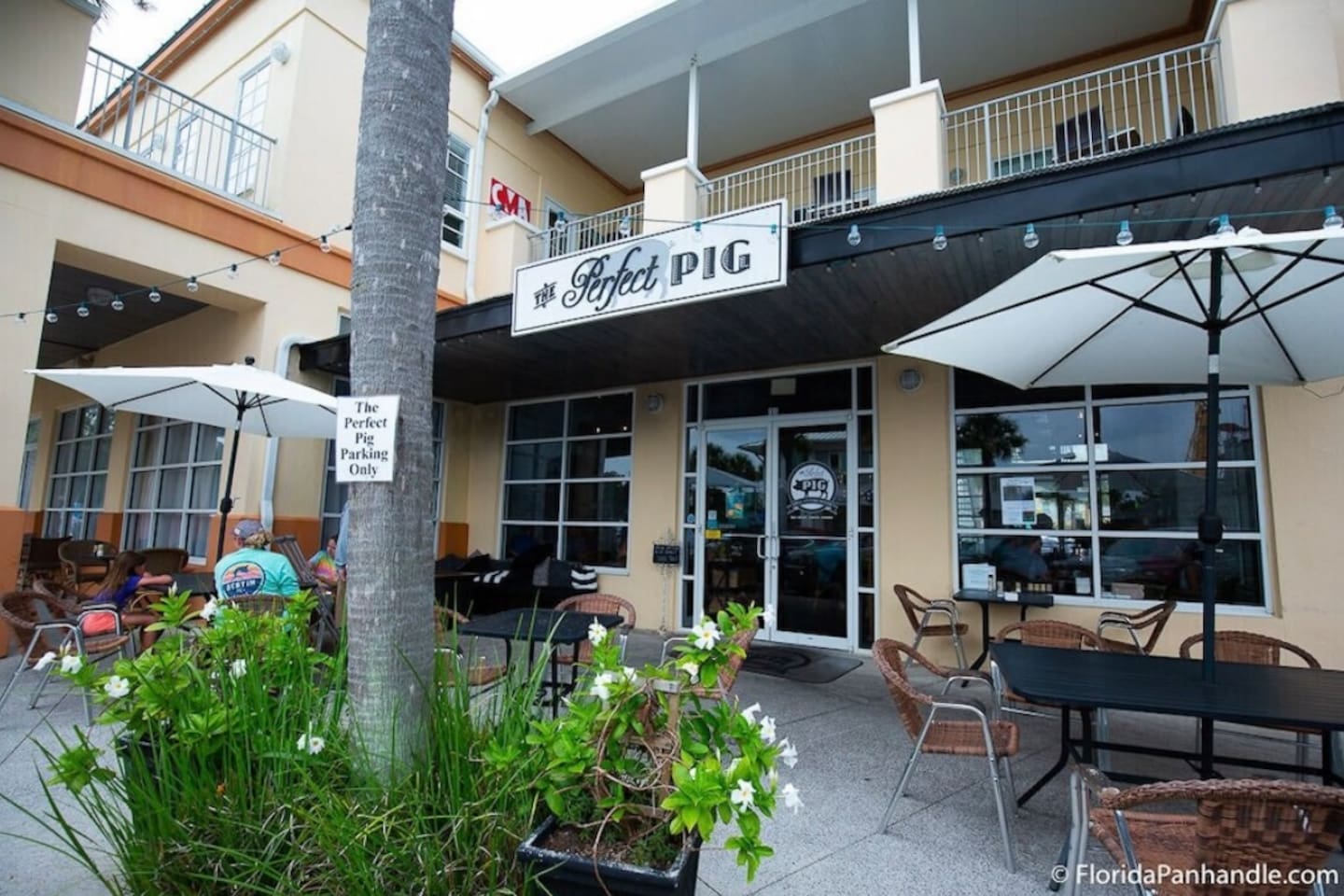 The Perfect Pig restaurant for breakfast, lunch, dinner