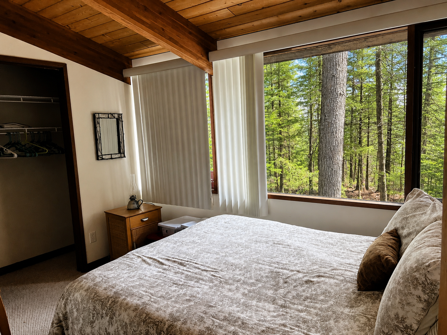 Left wing bedroom 4 with ensuite