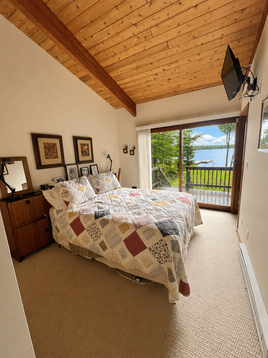 Left wing Bedroom 2 ensuite