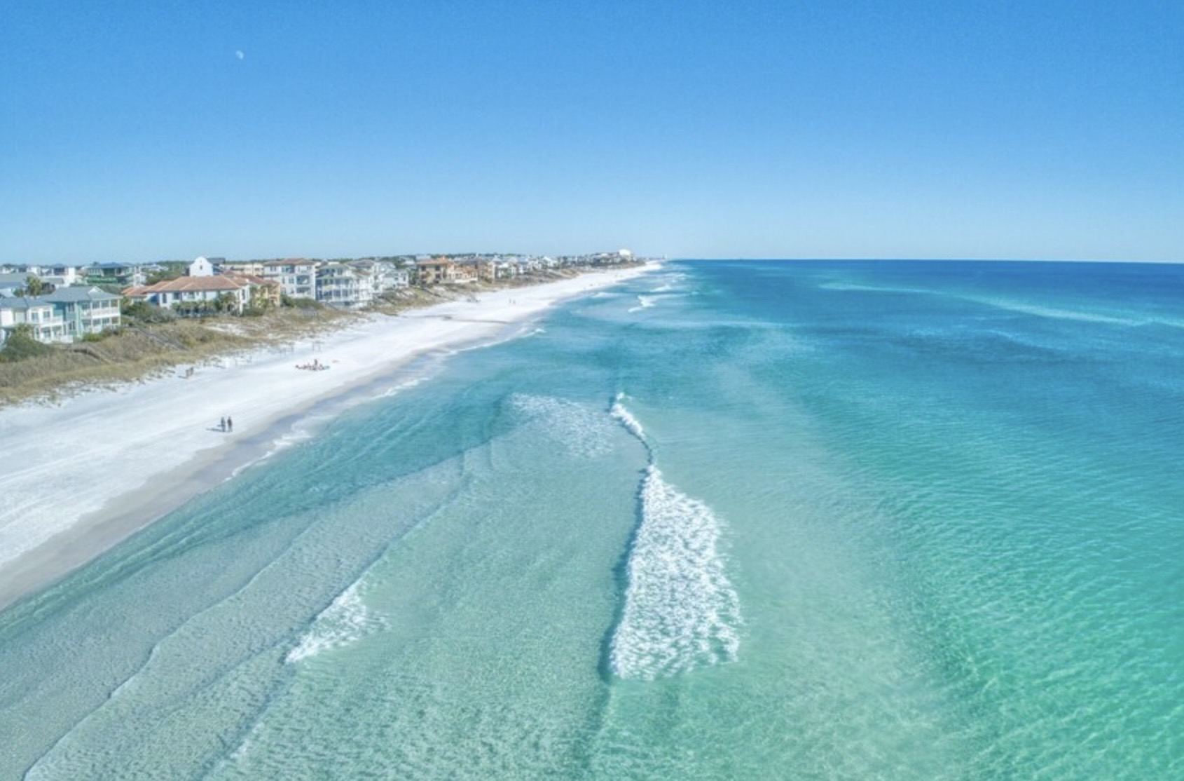 Just a few short miles from the world's best beaches, featuring crystal-clear turquoise water, soft white sand beaches, and breathtaking Gulf Coast views.
