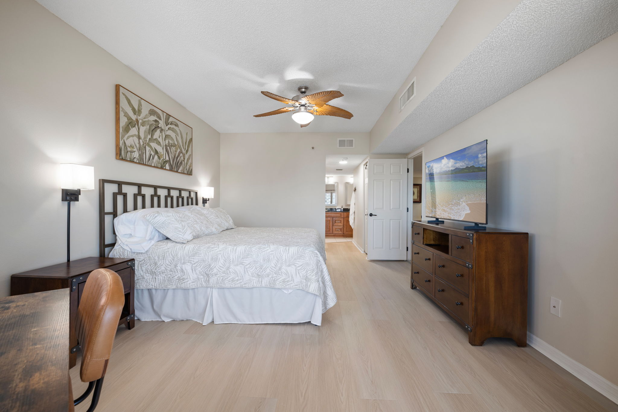 King size master bedroom with gulf views and patio access.