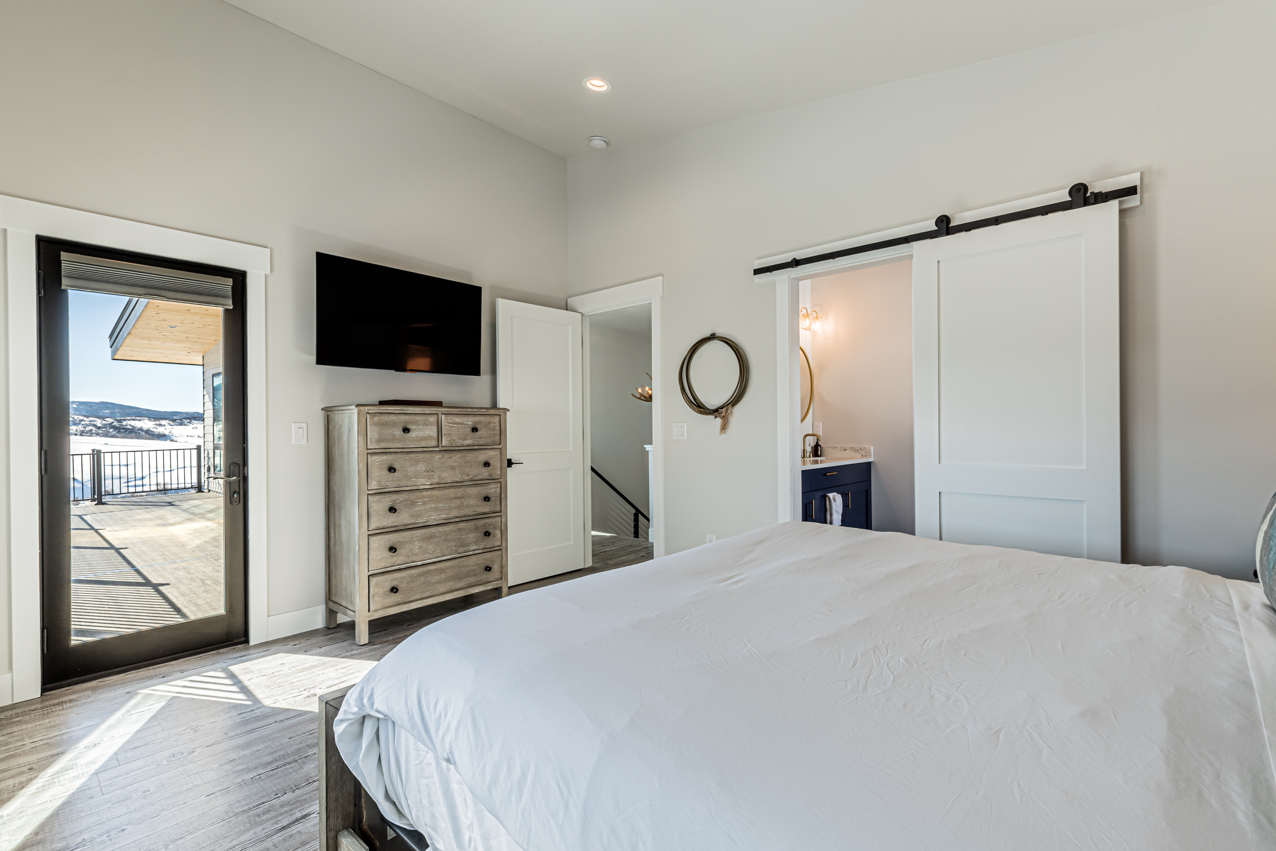 Upper Level - King Ensuite with Patio Access