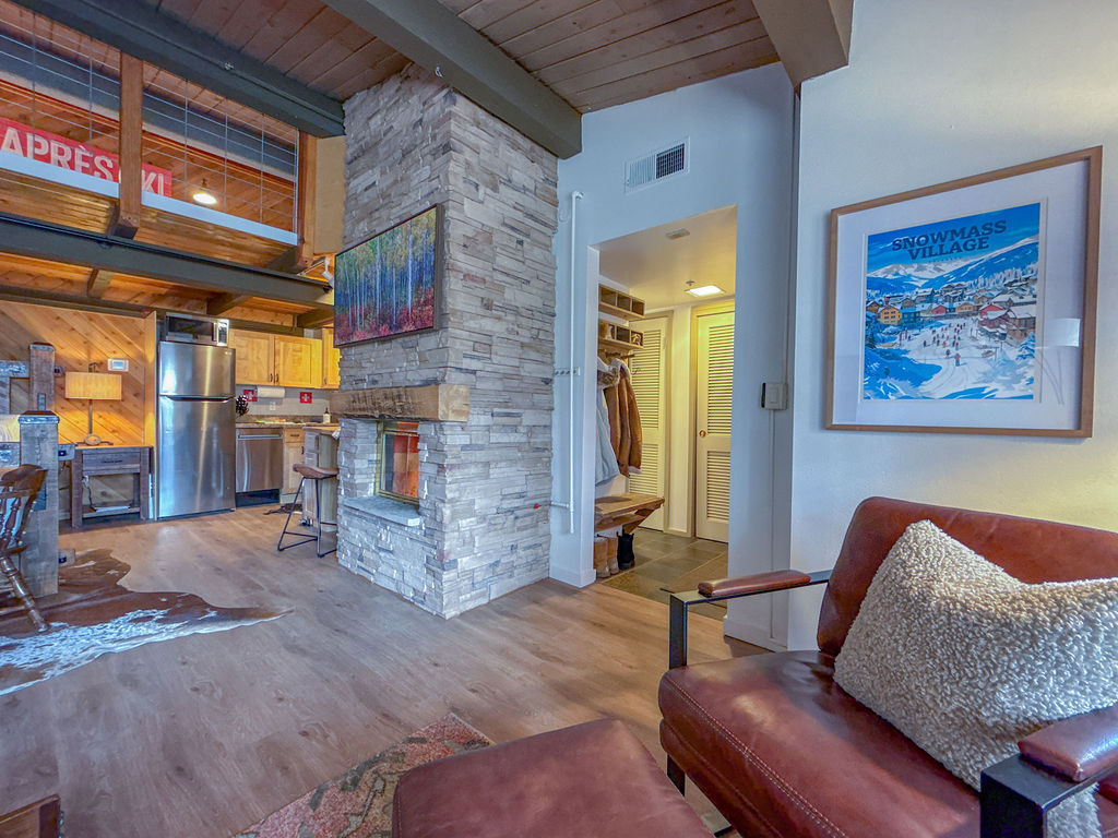 High-end detail such as artwork and a cozy, natural gas, fireplace make Simplicity At Snowmass stand out from the crowd.