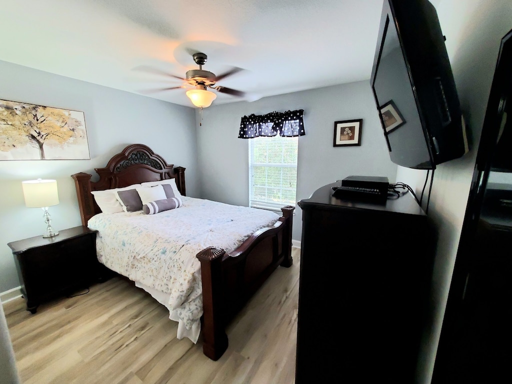 QUEEN Bedroom