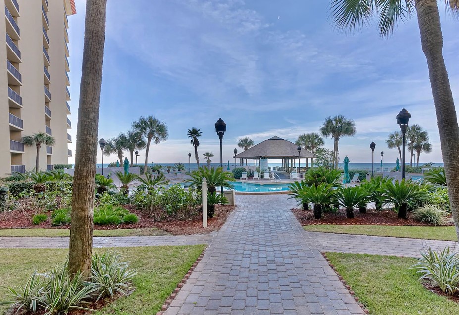 View walking out to Pool Area from Lobby