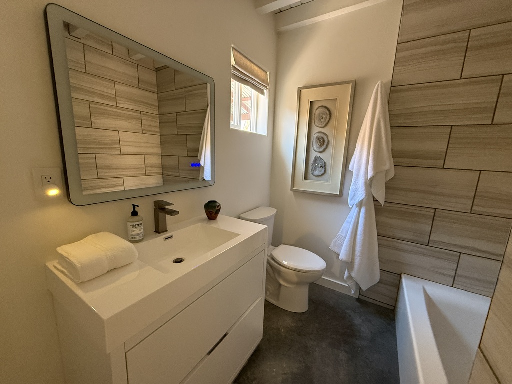 Full bathroom  - tub with shower