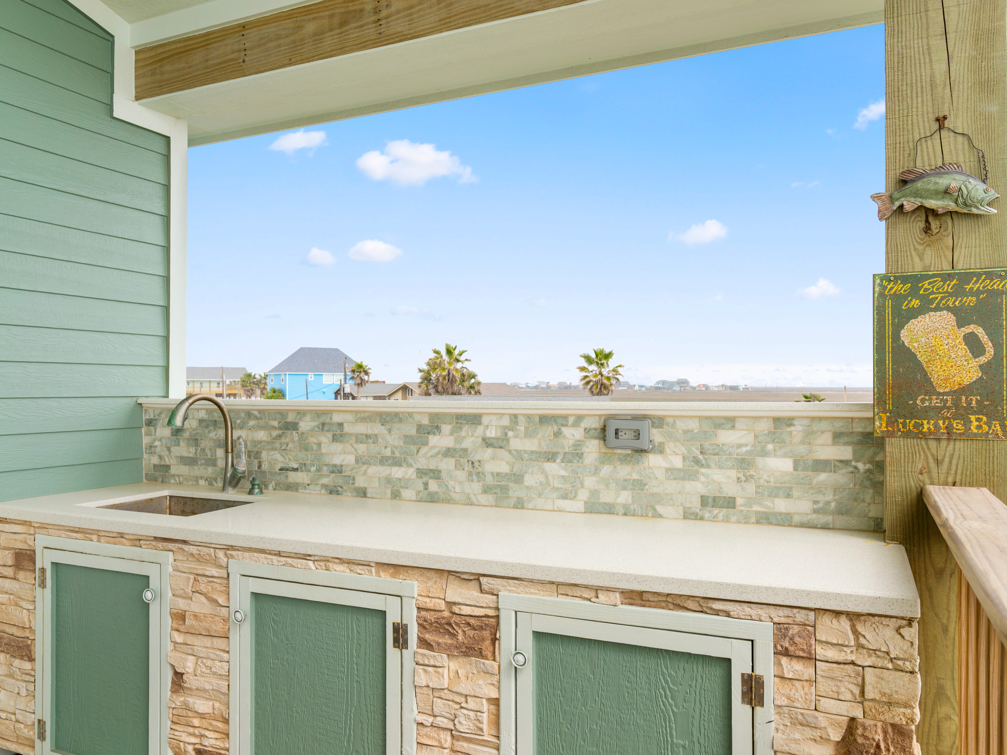 Outdoor sink