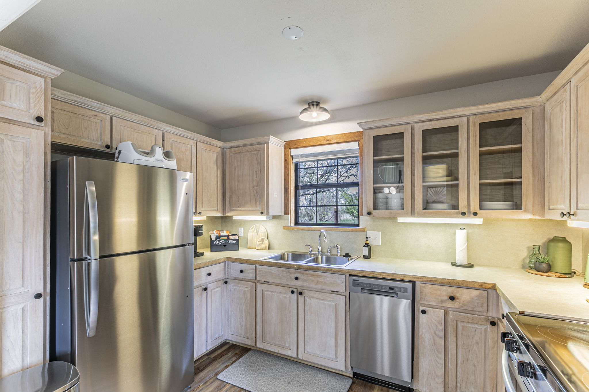 Stocked kitchen with new appliances