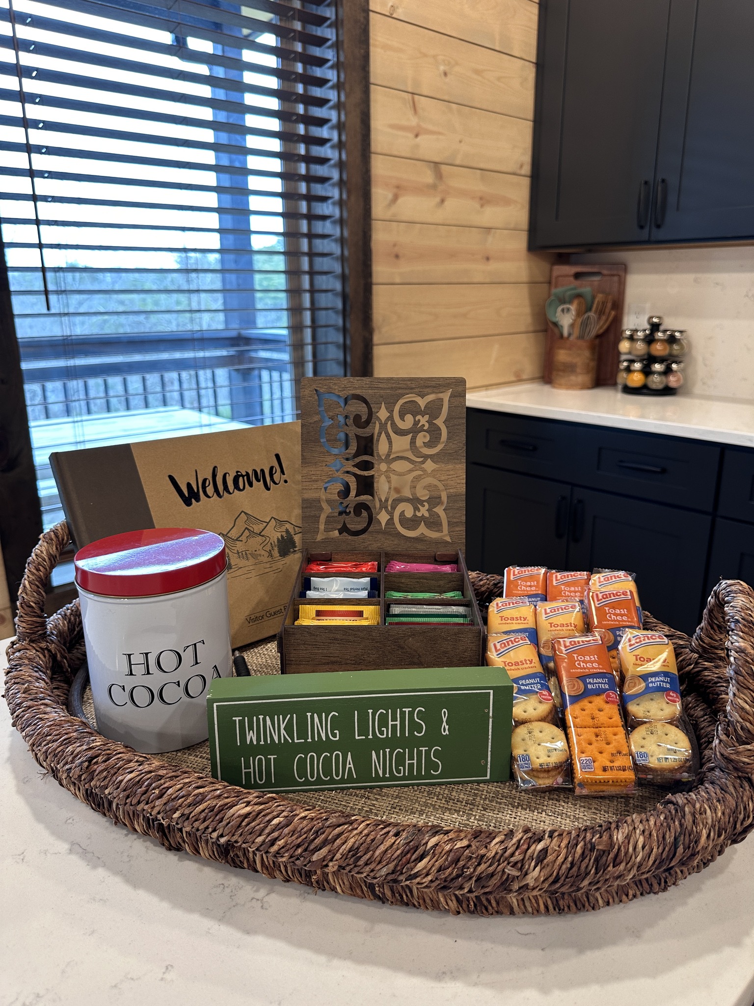 Welcome food & drinks