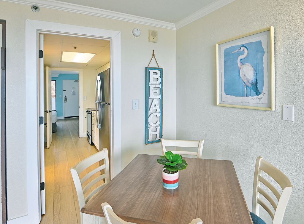 Welcoming space for dining and connecting.