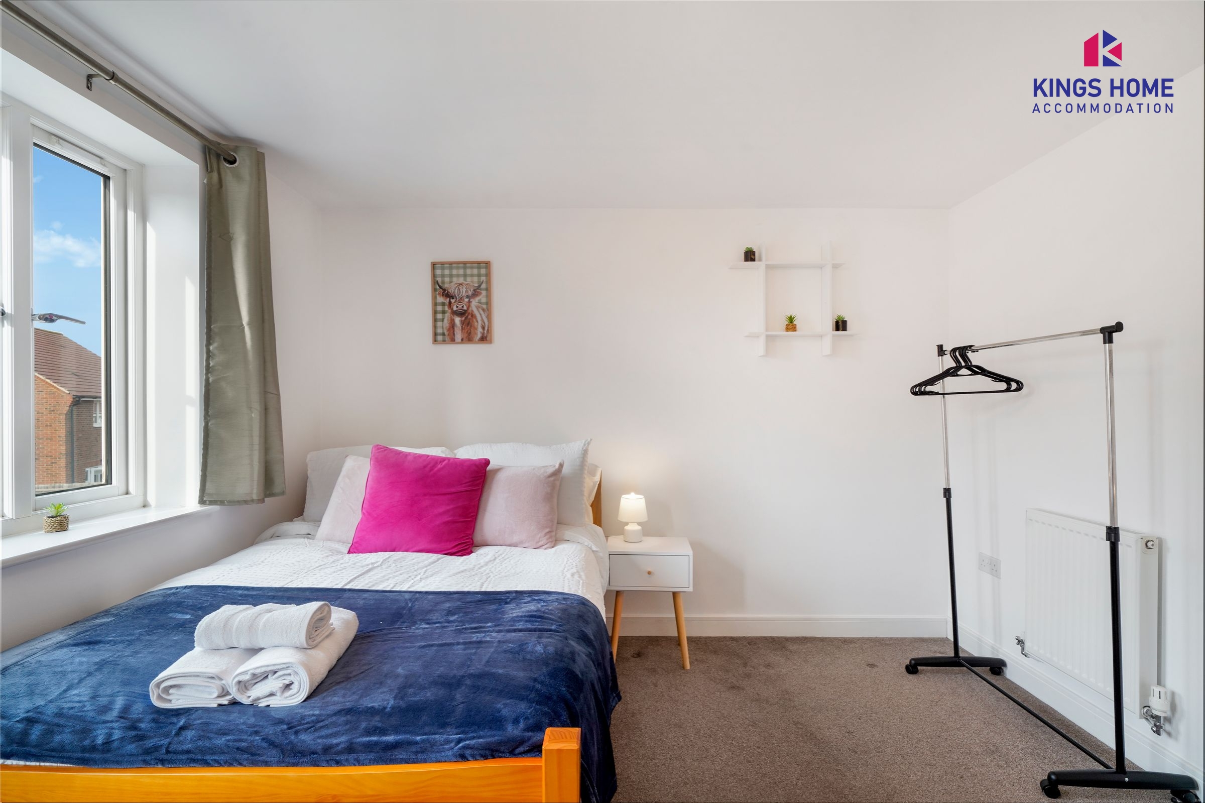 [Double bed]